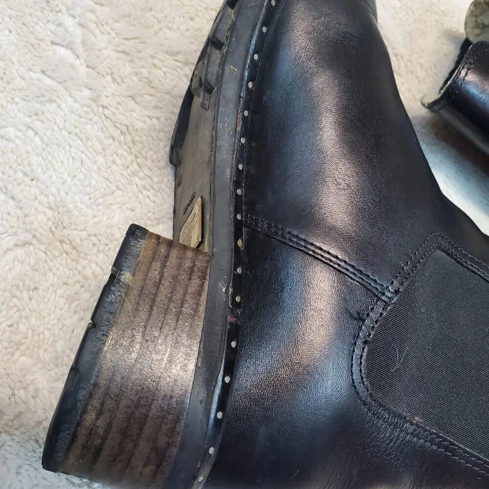 Ugg Black Leather Ankle‎ Boots Women 8 Luxury Classic Biker Gothic Moto Comfy